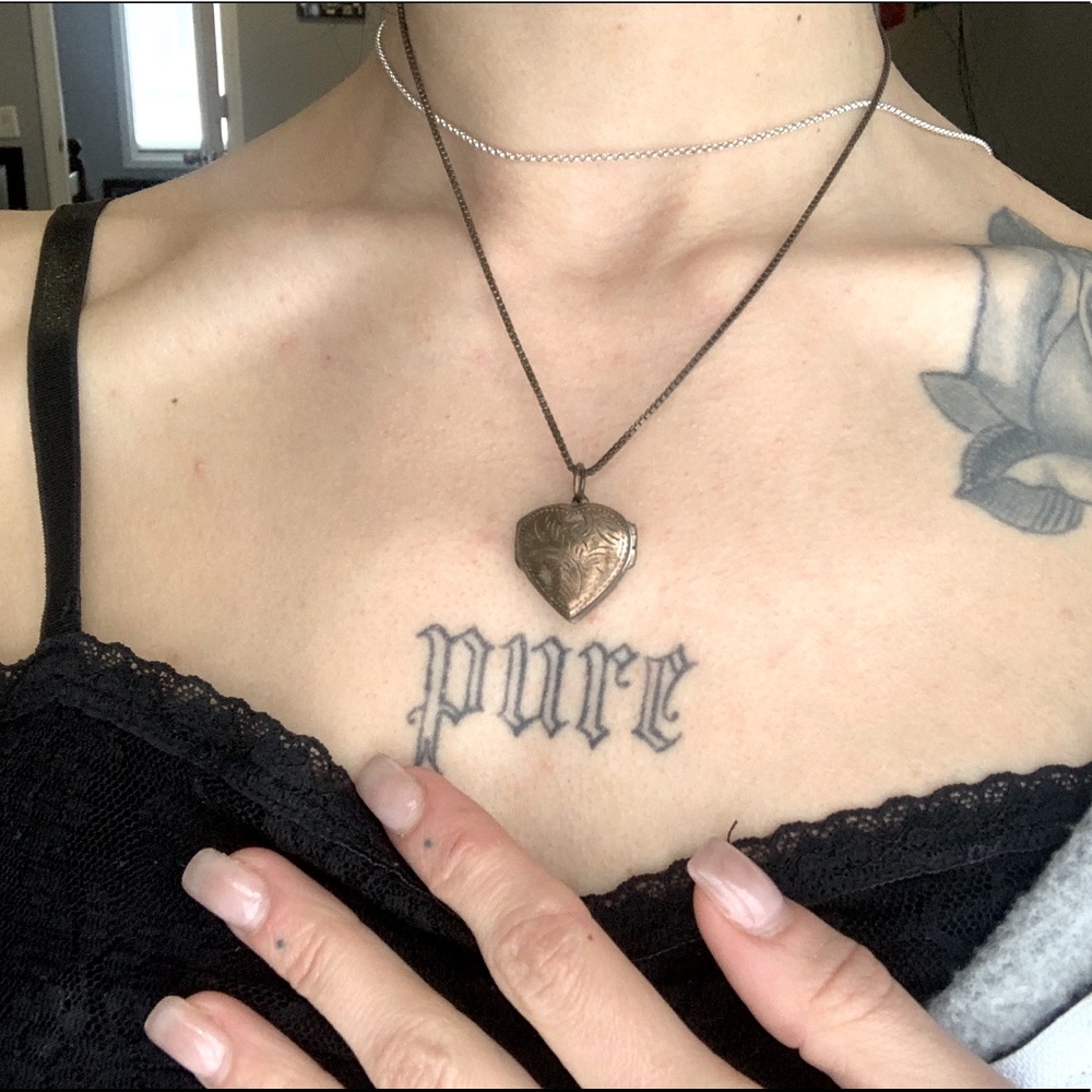 Vintage sterling silver heart locket